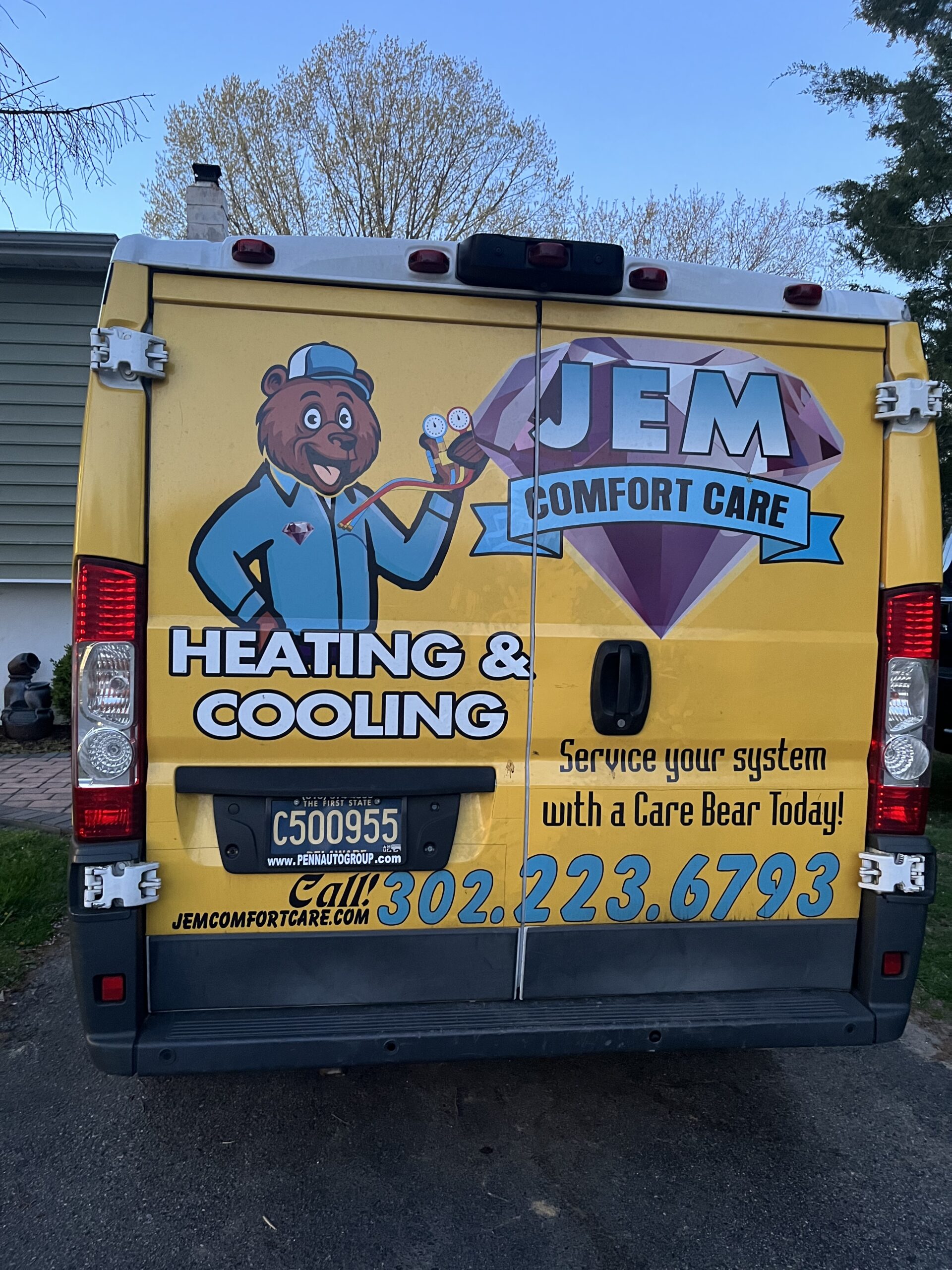 back view van of jem comfort care